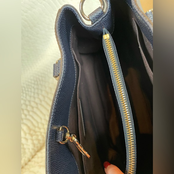 Coach Small Margot Carryall F34607 Navy Crossgrain Leather Satchel Crossbody - Picture 9 of 15